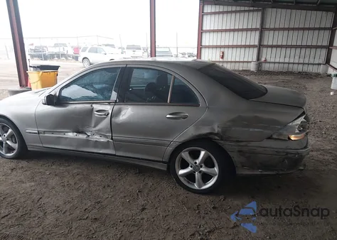 2004 Mercedes-Benz C 230 Kompressor Sport/Sport from USA, damaged, VIN WDBRF40J04A581570